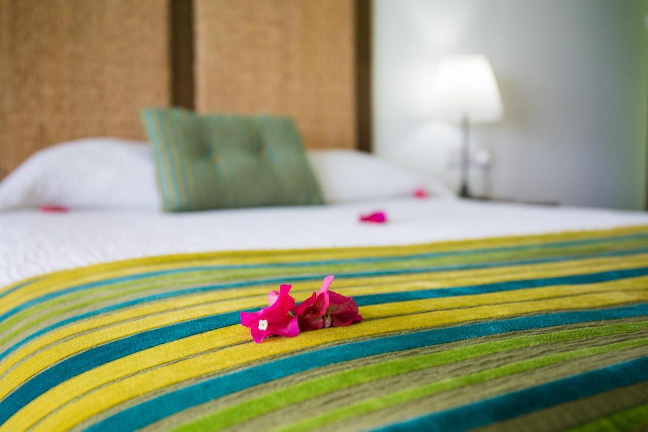 True Blue Bay Resort St. George's Ngoại thất bức ảnh